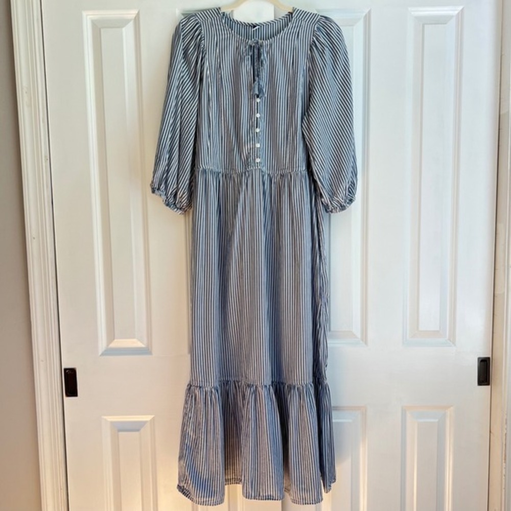 Old Navy Blue White Striped Cotton Tiered Puff Sleeve Cottage Maxi Dress Size L - Picture 1 of 7